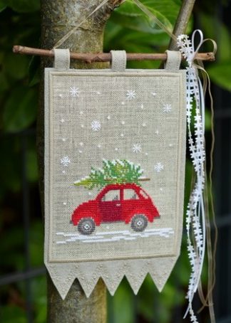 Auto mit Tannenbaum