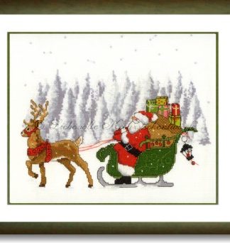Santas Rentierschlitten am Wald