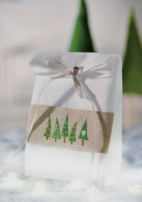 V/751 Geschenktasche Tannenbäume