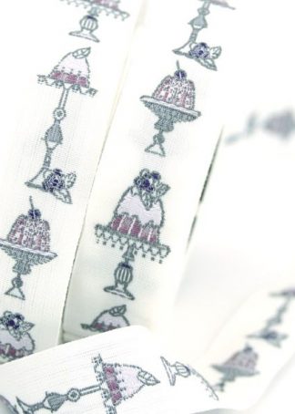 Törtchen weiß-violett 2 cm breit