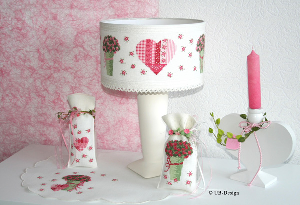 Patchworkherz im Lampenlicht
