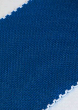 mittelblau - weiß