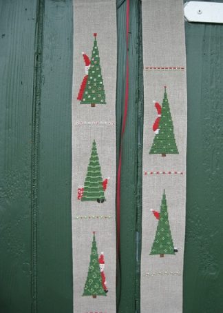 Nikolaus hinter'm Baum - Stickanleitung